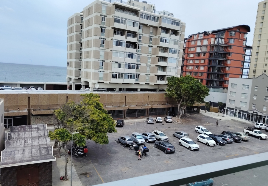 To Let 1 Bedroom Property for Rent in Strand Central Western Cape